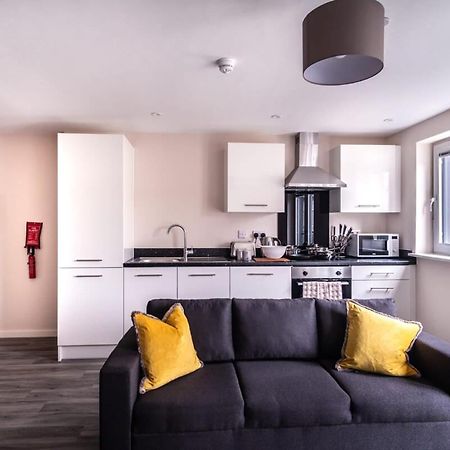 Modern & Spacious 2 Bed Apartment In 맨체스터 외부 사진