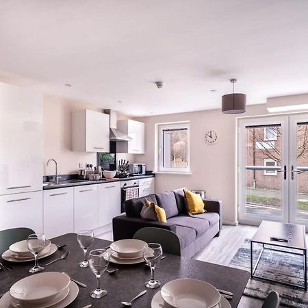 Modern & Spacious 2 Bed Apartment In 맨체스터 외부 사진